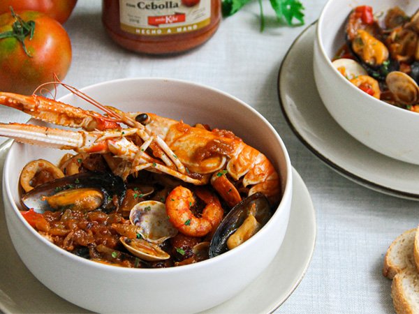 receta cazuela de mariscos tomate y cebolla